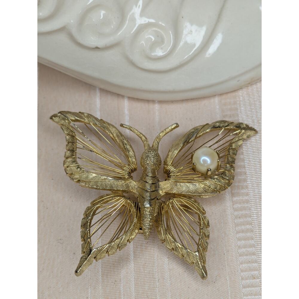 Vintage 60s Brooks Gold Butterfly Brooch w/ Pearl & Wire Wings Elegant Dressy
